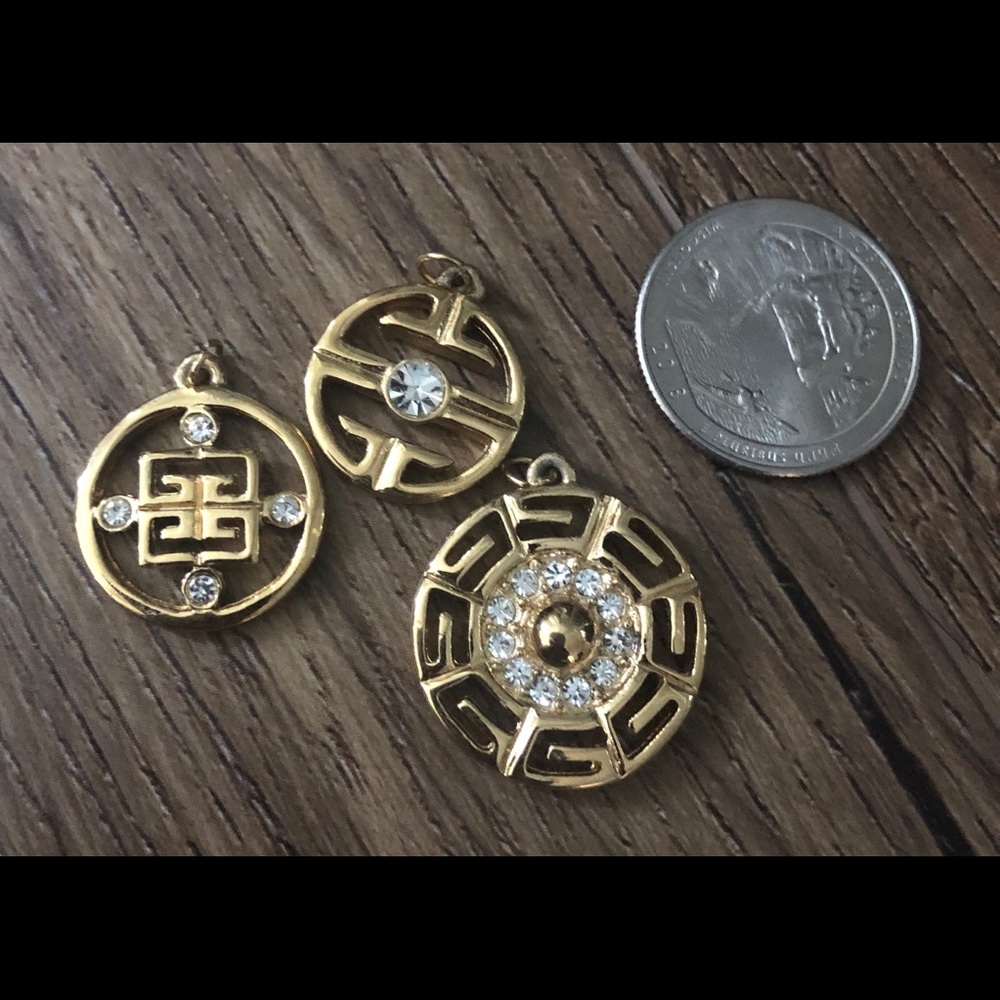 GIVENCHY-AUTHENTIC Vintage PENDANTS-3 Included - Picture 7 of 8